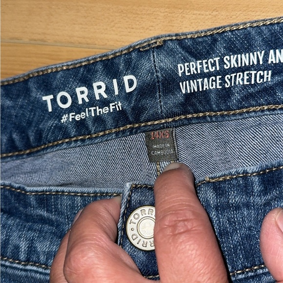 Torrid 14 X-Short Perfect Skinny Ankle Vintage Stretch Mid-
Rise Jean EUC - Picture 6 of 9